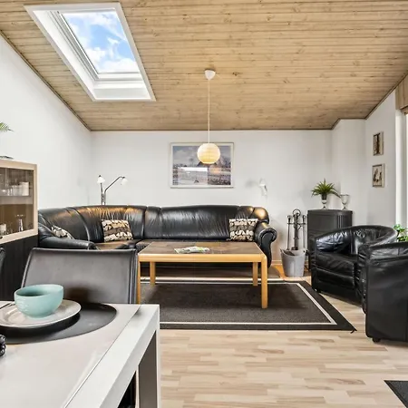 Nelina - 300m From The Sea By Interhome *