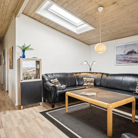 Nelina - 300m From The Sea By Interhome